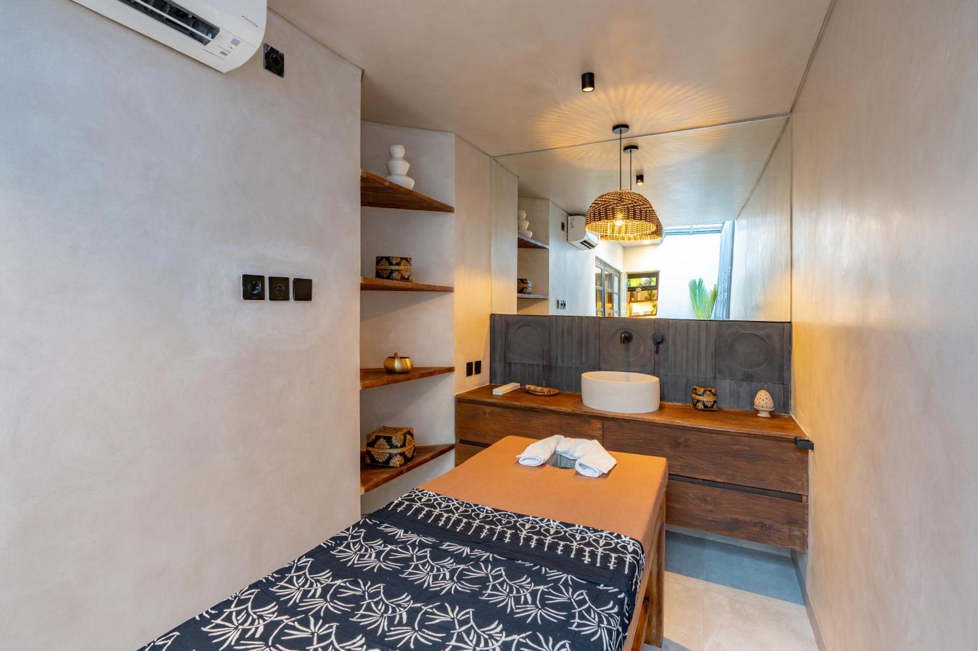Zee Design Villa & Spa Sanur Exterior photo